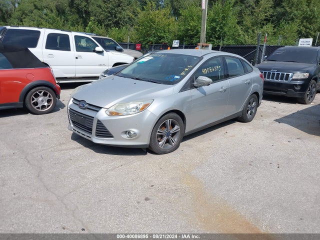 Ford FOCUS SE 2014 1FADP3F23EL241554 Image 2