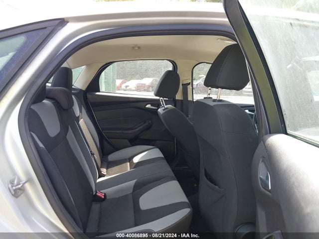 Ford FOCUS SE 2014 1FADP3F23EL241554 Image 8