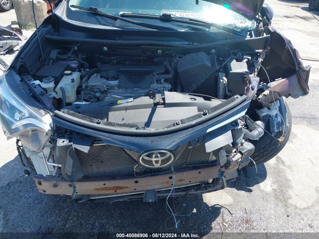 Toyota Rav4 Limited 2017 2T3DFREVXHW595827 Image 10