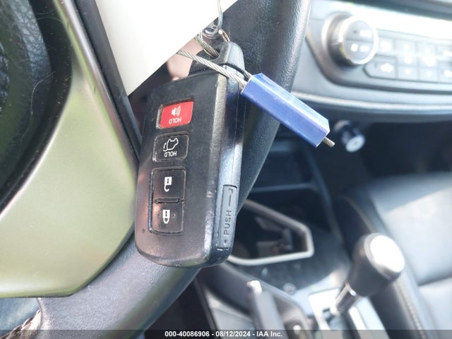 Toyota Rav4 Limited 2017 2T3DFREVXHW595827 Image 11