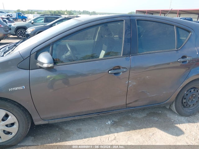 Toyota Prius C Four/one/three/two 2014 JTDKDTB30E1069696 Image 13