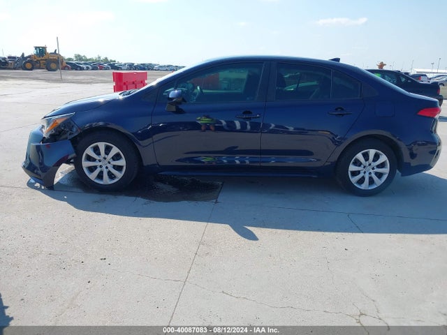 Toyota COROLLA LE 2022 5YFEPMAE9NP282879 Image 15