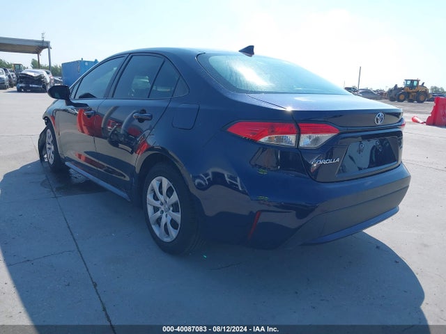 Toyota COROLLA LE 2022 5YFEPMAE9NP282879 Image 3