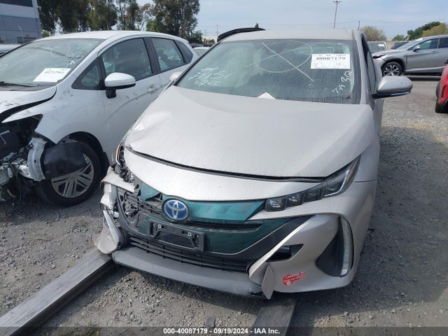 Toyota Prius Prime Premium 2018 JTDKARFP7J3091654 Image 13