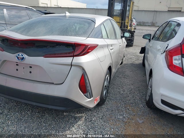 Toyota Prius Prime Premium 2018 JTDKARFP7J3091654 Image 4
