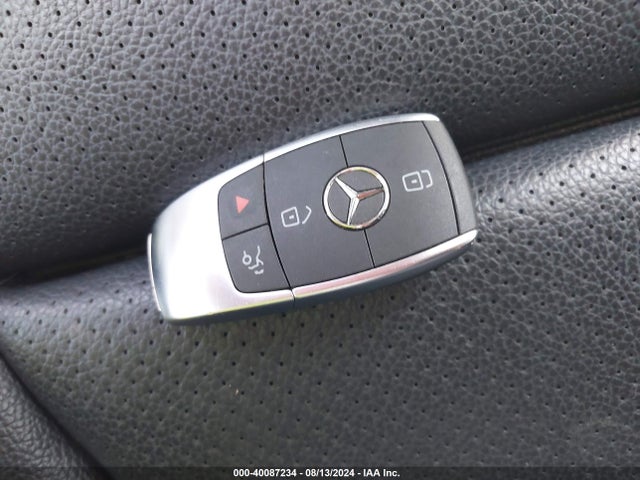 W1N0G8DB2MV263744 Mercedes-Benz Glc 300 Suv