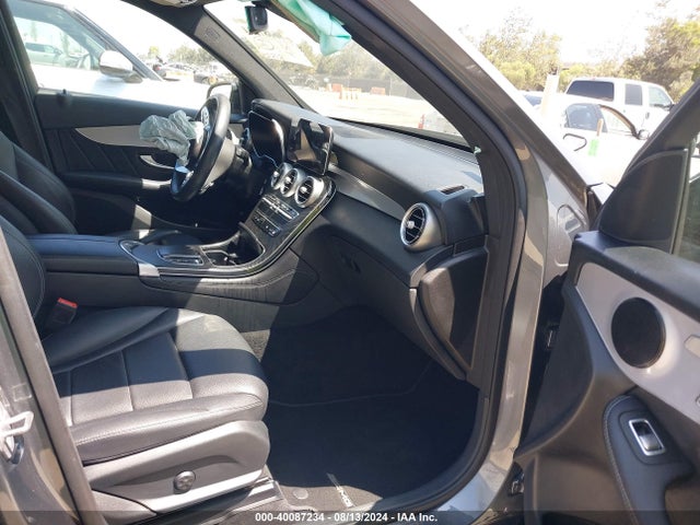 W1N0G8DB2MV263744 Mercedes-Benz Glc 300 Suv