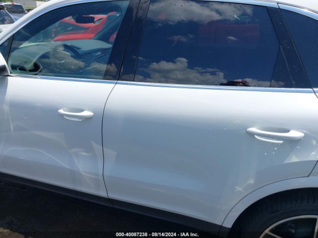 WP1AA2AYXPDA09405 Porsche Cayenne
