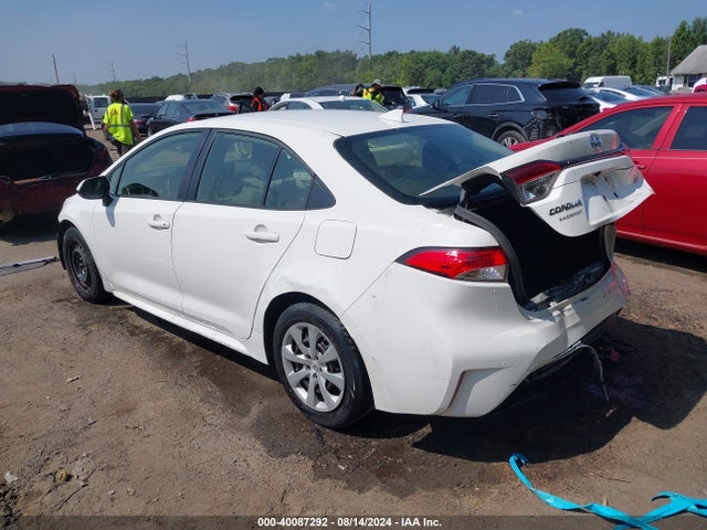 Toyota COROLLA LE 2021 JTDEPMAE7MJ154434 Image 3