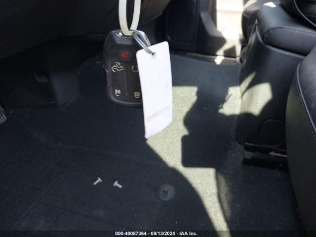 1GCUYDED9KZ115868 Chevrolet Silverado 1500 Lt