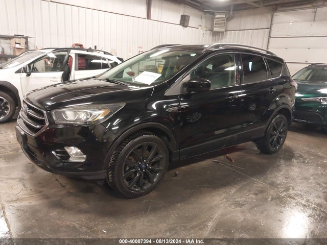 Ford ESCAPE SE 2018 1FMCU9GD2JUA93592 Image 2