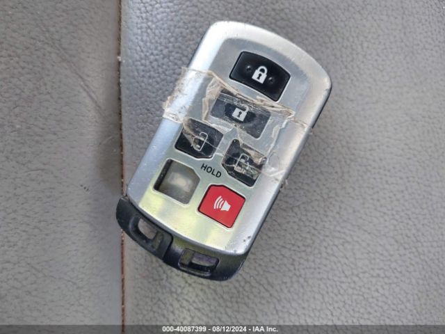 5TDYK3DC2GS747674 Toyota Sienna Xle Premium 8 Passenger