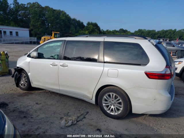 5TDYK3DC2GS747674 Toyota Sienna Xle Premium 8 Passenger