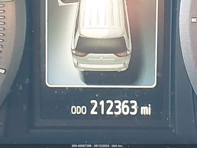 5TDYK3DC2GS747674 Toyota Sienna Xle Premium 8 Passenger