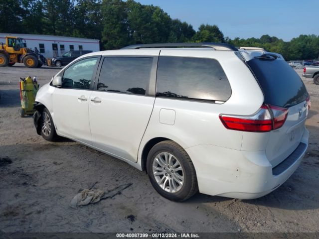 5TDYK3DC2GS747674 Toyota Sienna Xle Premium 8 Passenger