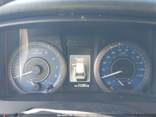 5TDYK3DC2GS747674 Toyota Sienna Xle Premium 8 Passenger
