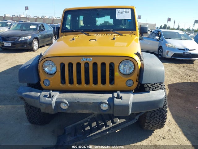 1C4BJWDG3EL292071 Jeep Wrangler Unlimited Sport