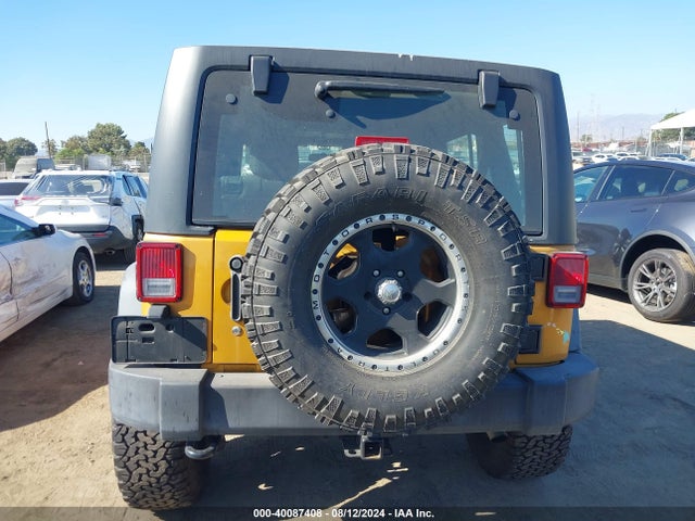 1C4BJWDG3EL292071 Jeep Wrangler Unlimited Sport