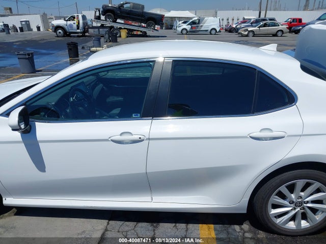 Toyota CAMRY LE 2022 4T1C11AK8NU685635 Image 14