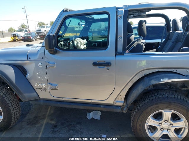 1C4GJXAN6KW545182 Jeep Wrangler Sport S 4x4