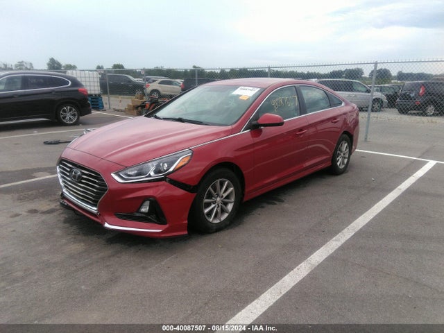 Hyundai SONATA SE 2018 5NPE24AF4JH696294 Image 2