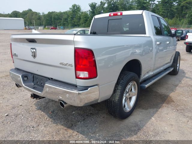 1C6RR7GT5JS153279 RAM 1500 Big Horn Quad Cab 4x4 6'4 Box