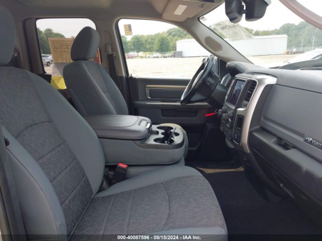 1C6RR7GT5JS153279 RAM 1500 Big Horn Quad Cab 4x4 6'4 Box
