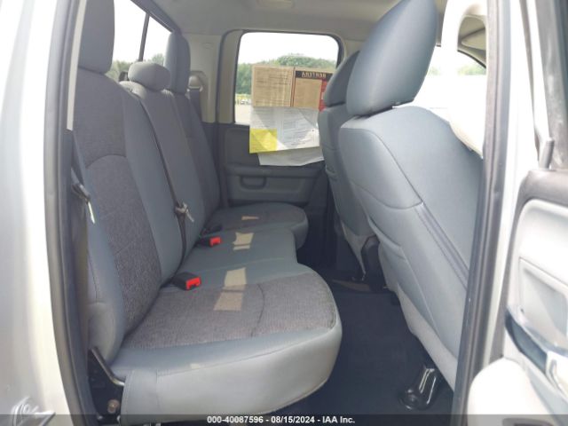 1C6RR7GT5JS153279 RAM 1500 Big Horn Quad Cab 4x4 6'4 Box