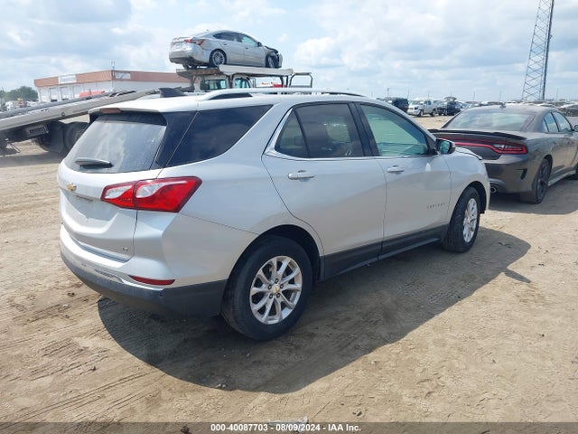 Chevrolet EQUINOX LT 2018 3GNAXJEV0JL384772 Image 4