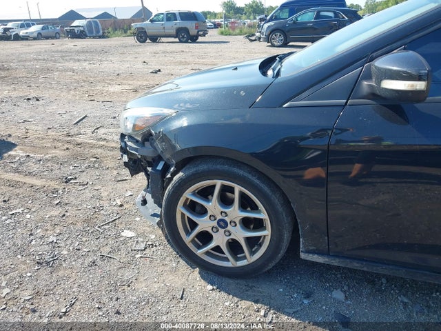 Ford FOCUS SE 2015 1FADP3F28FL299385 Image 12