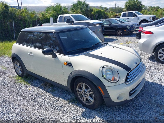 2013 MINI HARDTOP WMWSU3C54DT686714 Photo 0
