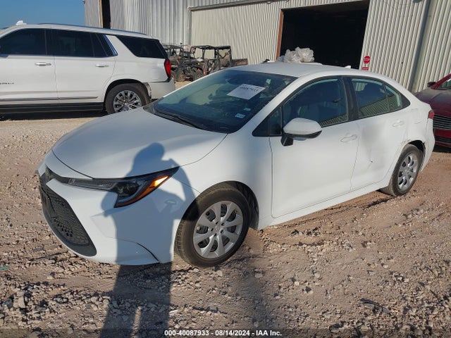 Toyota COROLLA LE 2022 5YFEPMAE4NP368987 Image 2