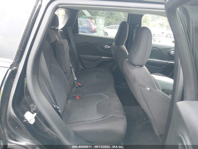 1C4PJMCB2KD237536 Jeep Cherokee Latitude 4x4