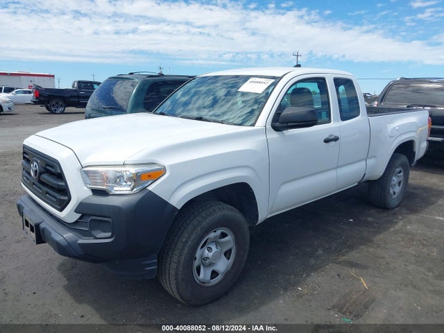 Toyota Tacoma Sr 2017 5TFRX5GN0HX100457 Image 2