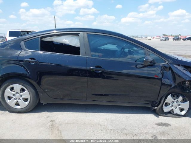 3KPFK4A77JE192985 KIA FORTE LX