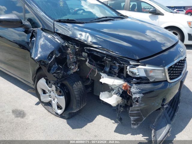 3KPFK4A77JE192985 KIA FORTE LX