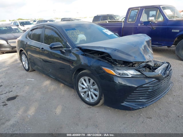 Toyota CAMRY LE 2020 4T1C11AK2LU328187 Image 1