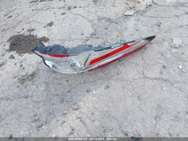 Toyota CAMRY LE 2020 4T1C11AK2LU328187 Image 12