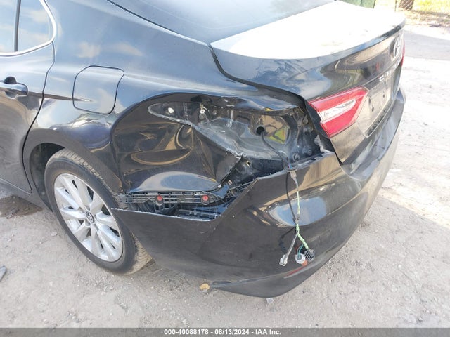 Toyota CAMRY LE 2020 4T1C11AK2LU328187 Image 18