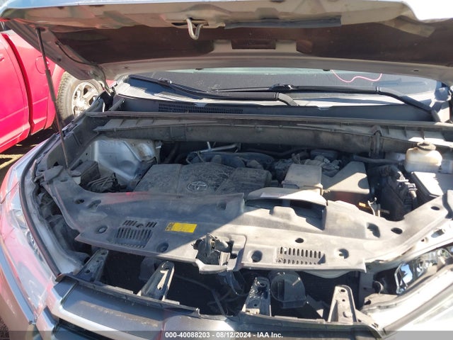 Toyota Highlander Le Plus 2017 5TDBZRFH8HS363185 Image 10
