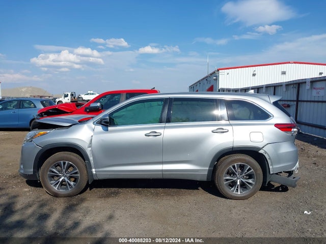 Toyota Highlander Le Plus 2017 5TDBZRFH8HS363185 Image 14