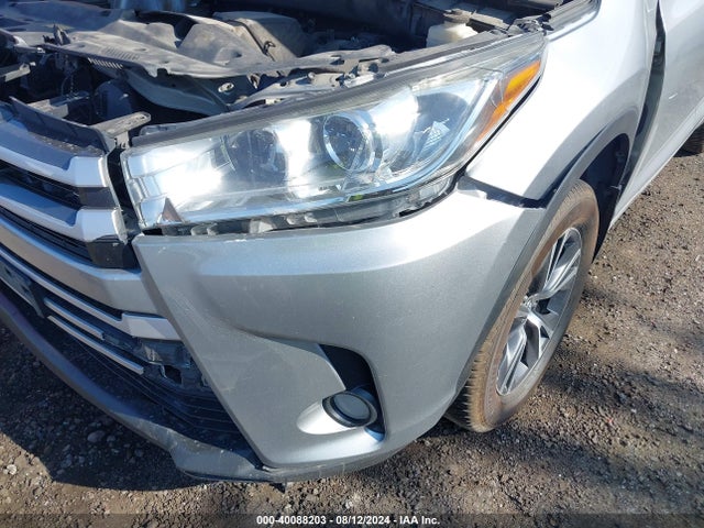 Toyota Highlander Le Plus 2017 5TDBZRFH8HS363185 Image 18