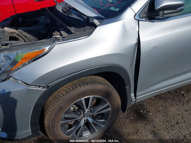 Toyota Highlander Le Plus 2017 5TDBZRFH8HS363185 Image 19