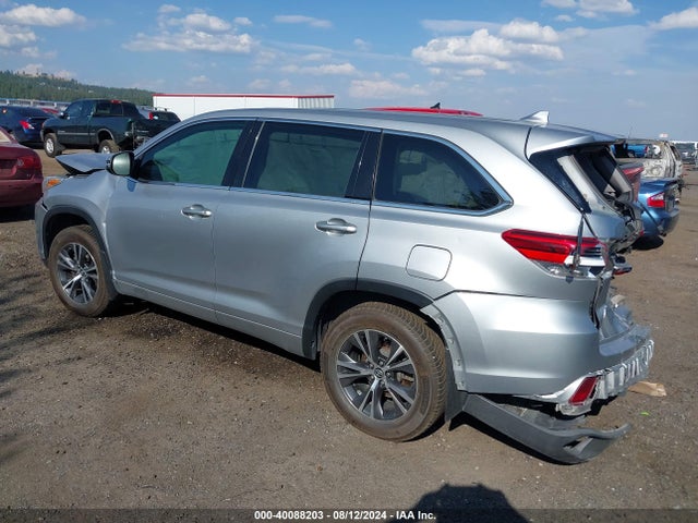 Toyota Highlander Le Plus 2017 5TDBZRFH8HS363185 Image 3