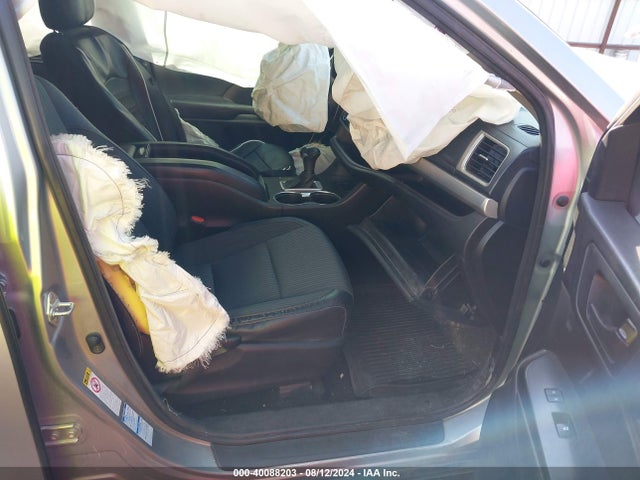 Toyota Highlander Le Plus 2017 5TDBZRFH8HS363185 Image 5