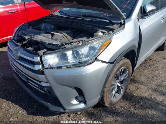Toyota Highlander Le Plus 2017 5TDBZRFH8HS363185 Image 6