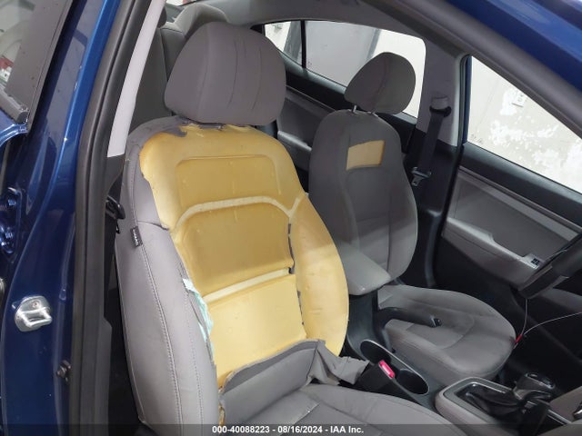 5NPD74LF8JH350033 Hyundai ELANTRA SE