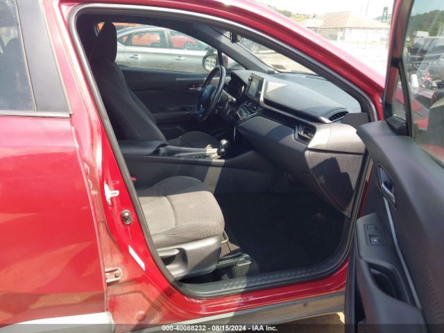 NMTKHMBX8JR024465 Toyota C-HR XLE