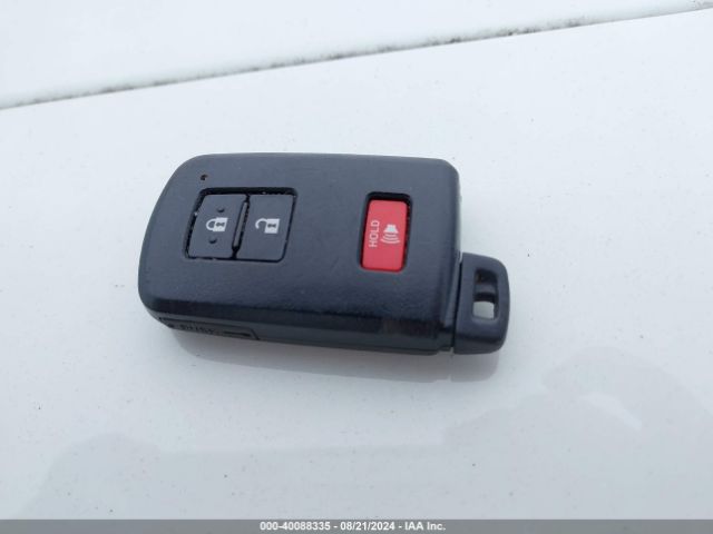 Toyota Prius C Four 2015 JTDKDTB35F1095390 Image 11