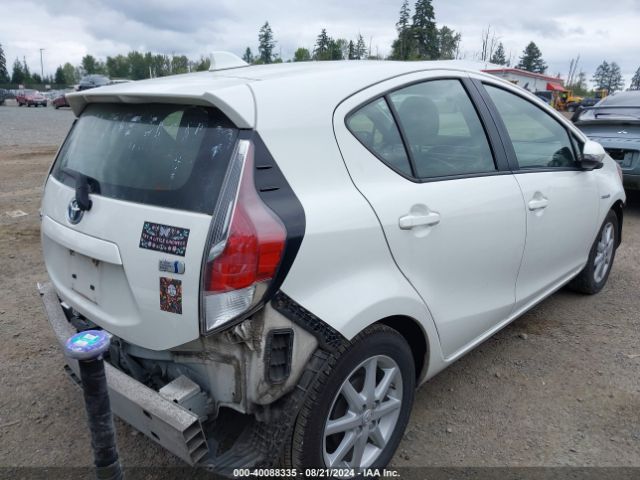 Toyota Prius C Four 2015 JTDKDTB35F1095390 Image 4